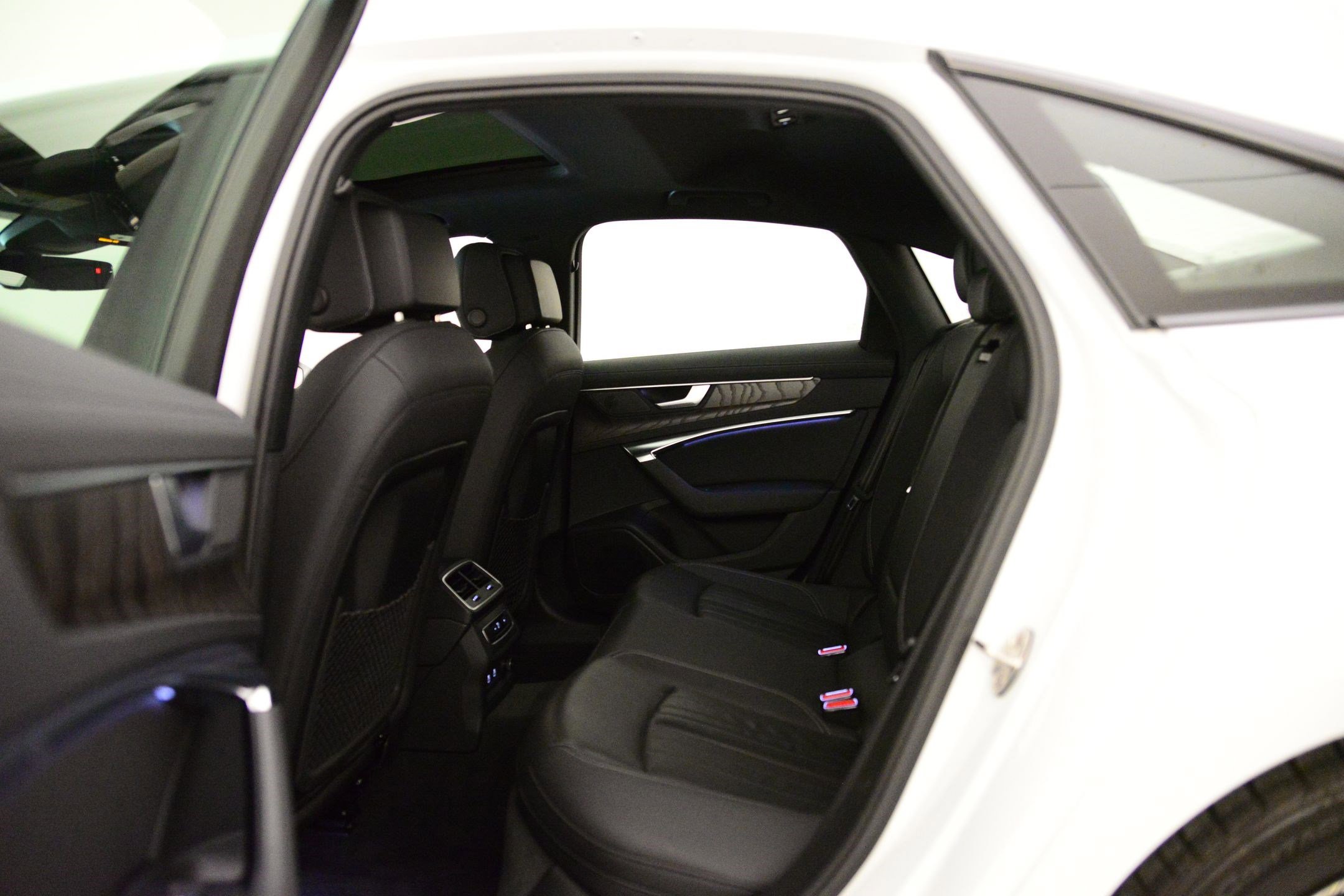 Used 2023 Audi A6 2.0T Premium w/ Convenience Package image 11