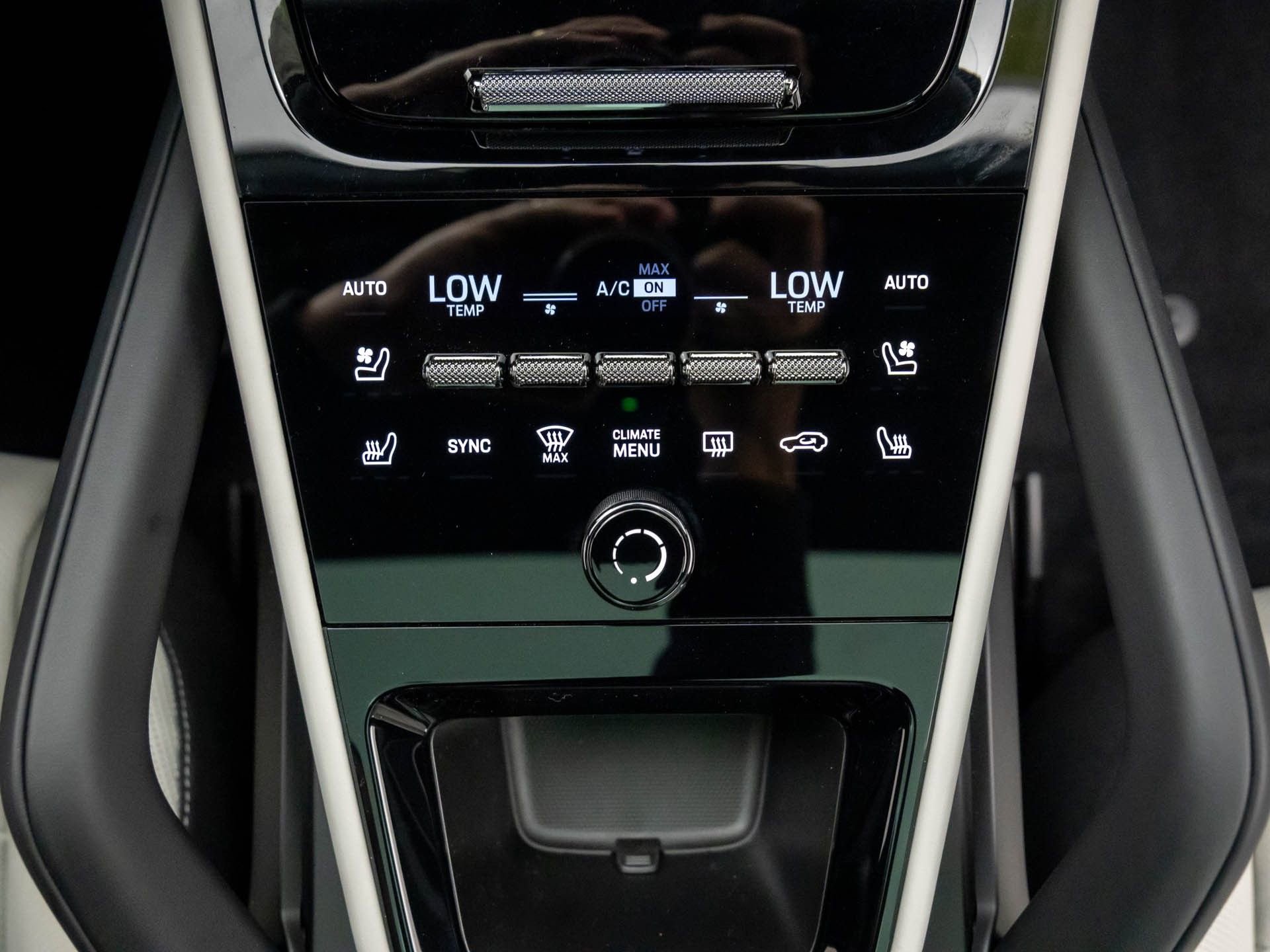 New 2026 Porsche Cayenne E-Hybrid Coupe AWD/4WD image 21