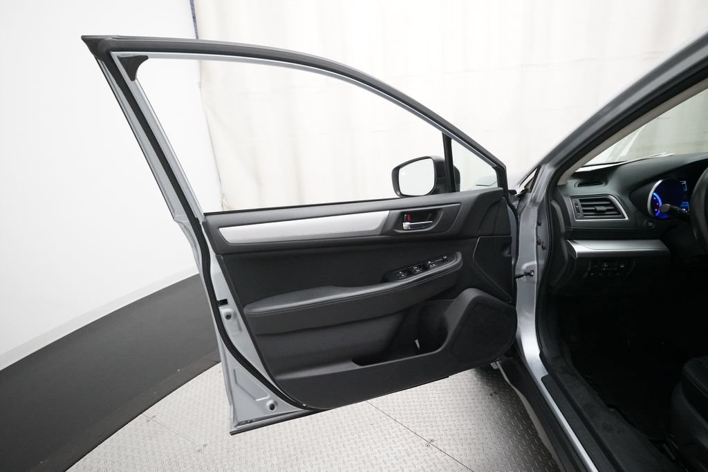 Used 2019 Subaru Outback 2.5i Premium AWD/4WD image 29