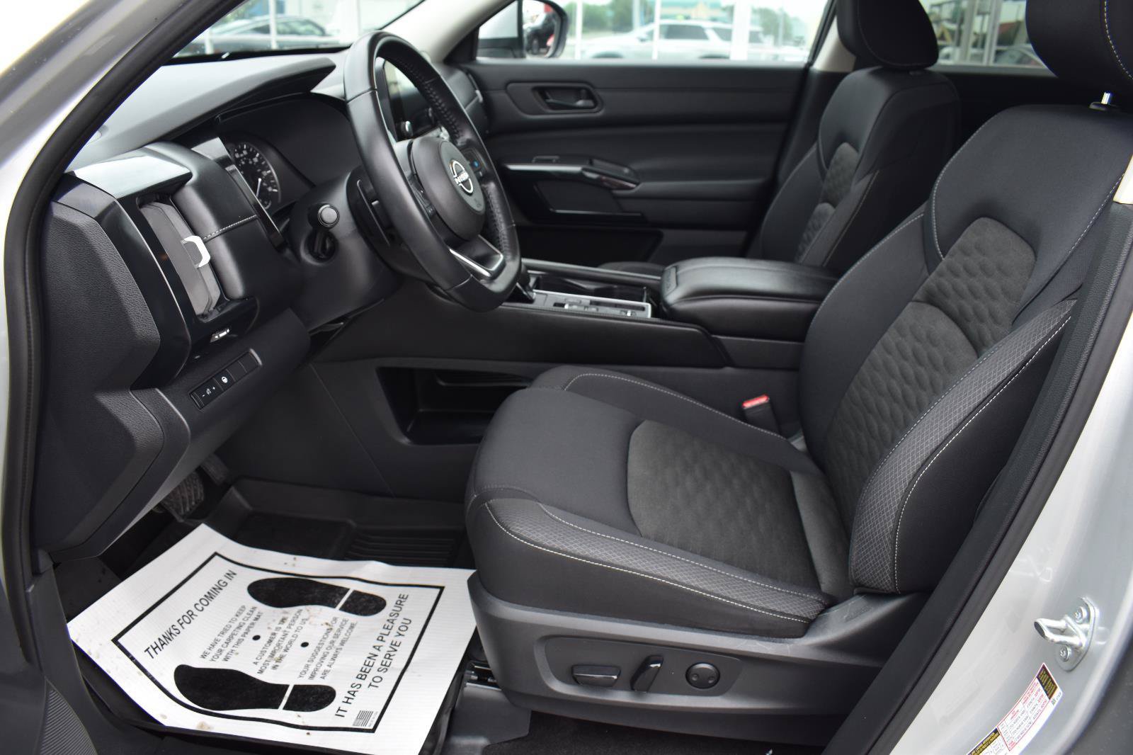 Used 2024 Nissan Pathfinder SV FWD image 26
