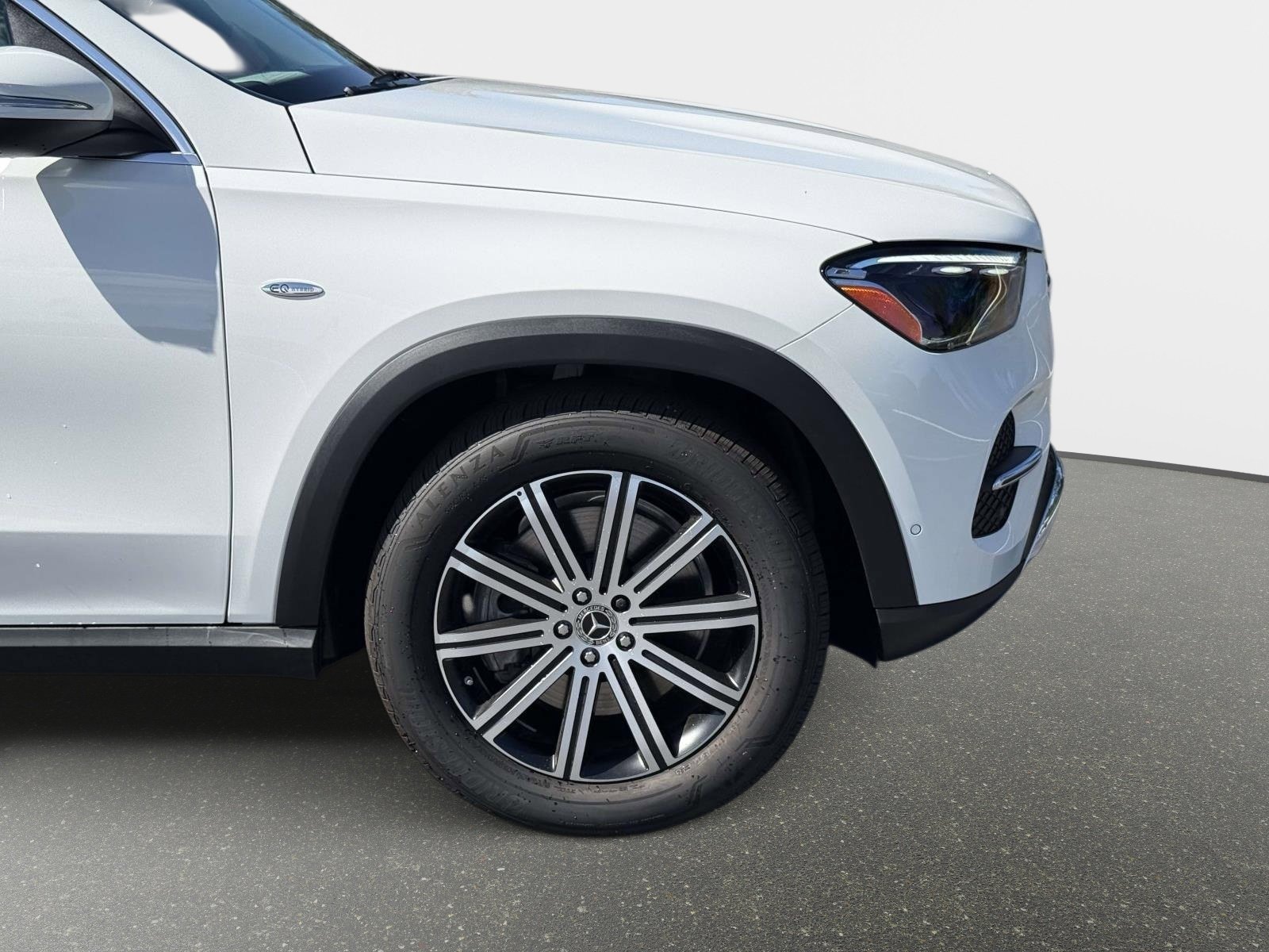 Used 2025 Mercedes-Benz GLE 450e 4MATIC image 22