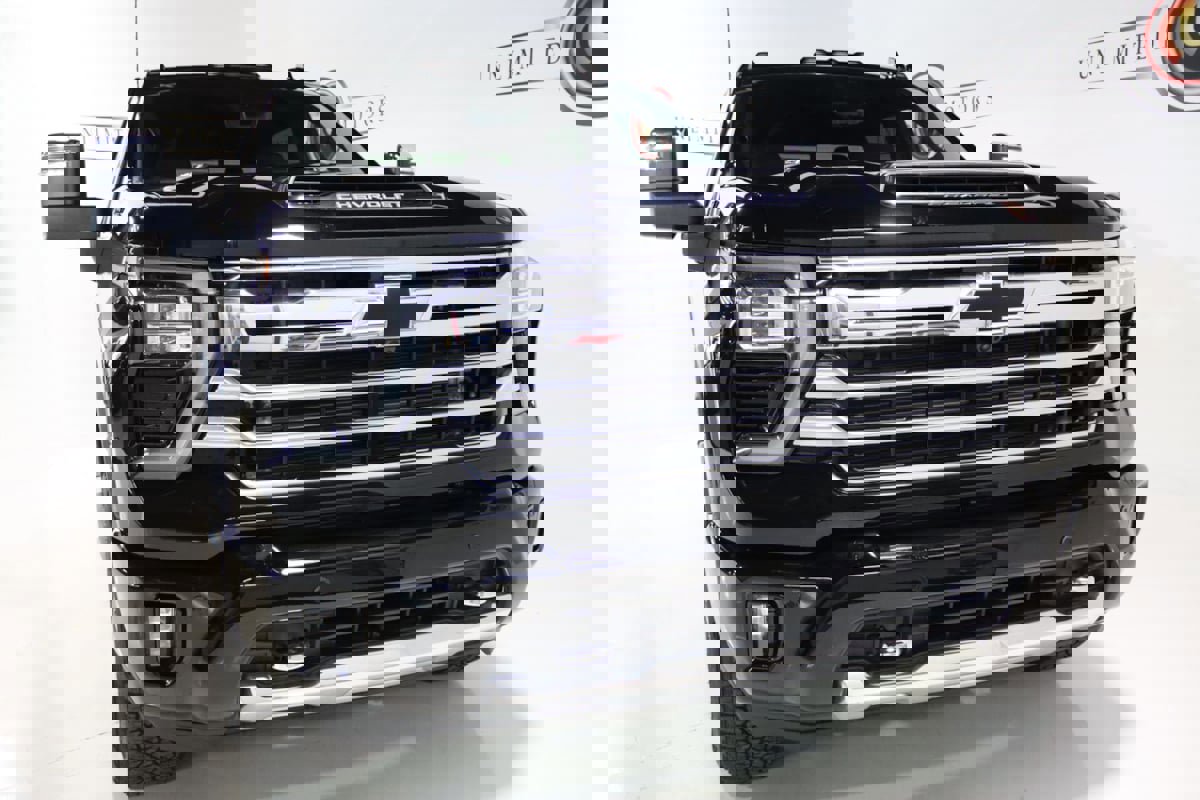 Used 2025 Chevrolet Silverado 2500 High Country w/ Technology Package image 28