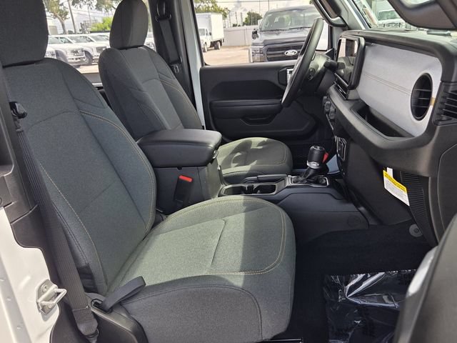 Used 2026 Jeep Wrangler Sport AWD/4WD image 19