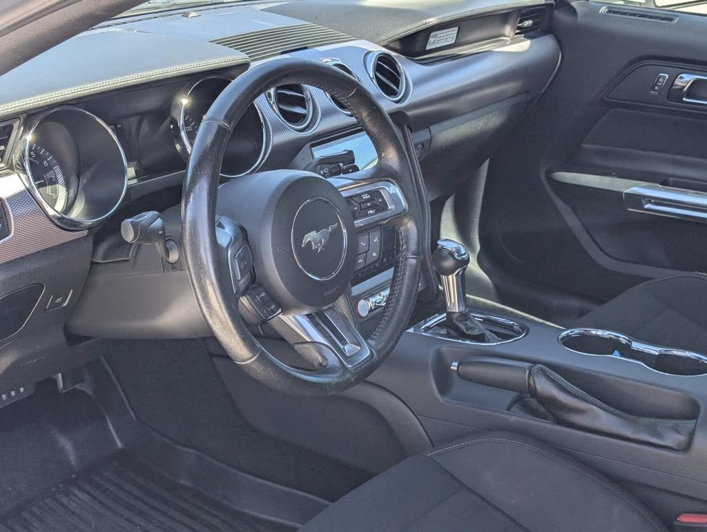 Used 2017 Ford Mustang GT RWD image 18