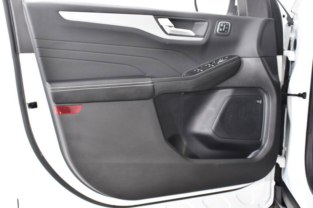 Used 2023 Ford Escape Platinum w/ Premium Technology Package image 25