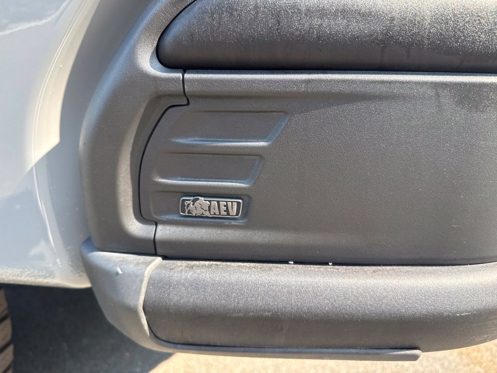 Used 2025 GMC Sierra 2500 AT4X w/ AT4X AEV Edition AWD/4WD image 12