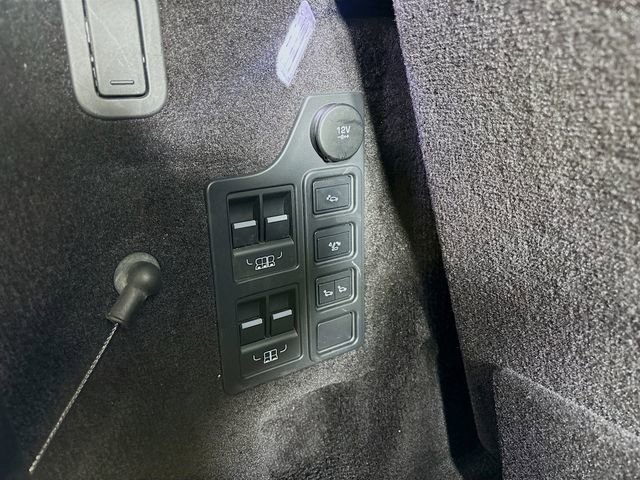 Used 2019 Land Rover Discovery HSE AWD/4WD image 24