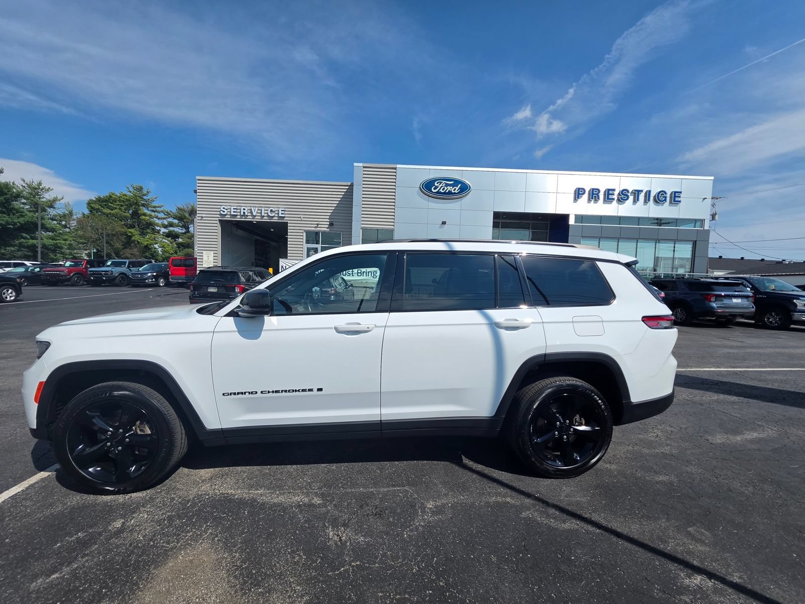 Used 2021 Jeep Grand Cherokee L Laredo AWD/4WD image 6