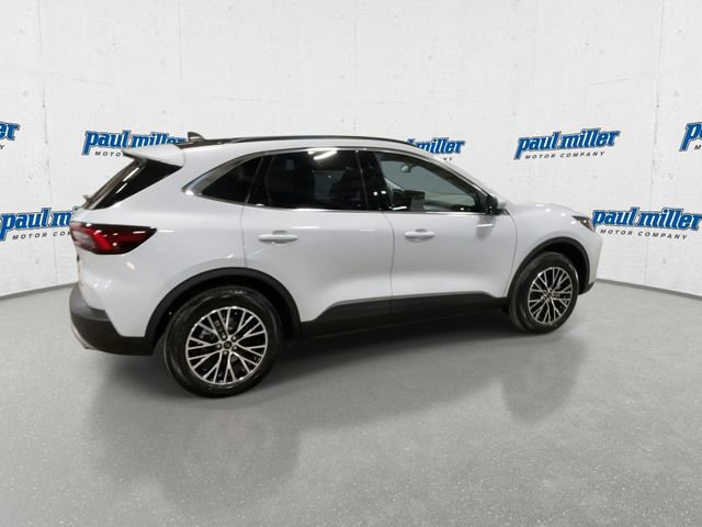 New 2025 Ford Escape SE w/ PHEV Premium Package image 12