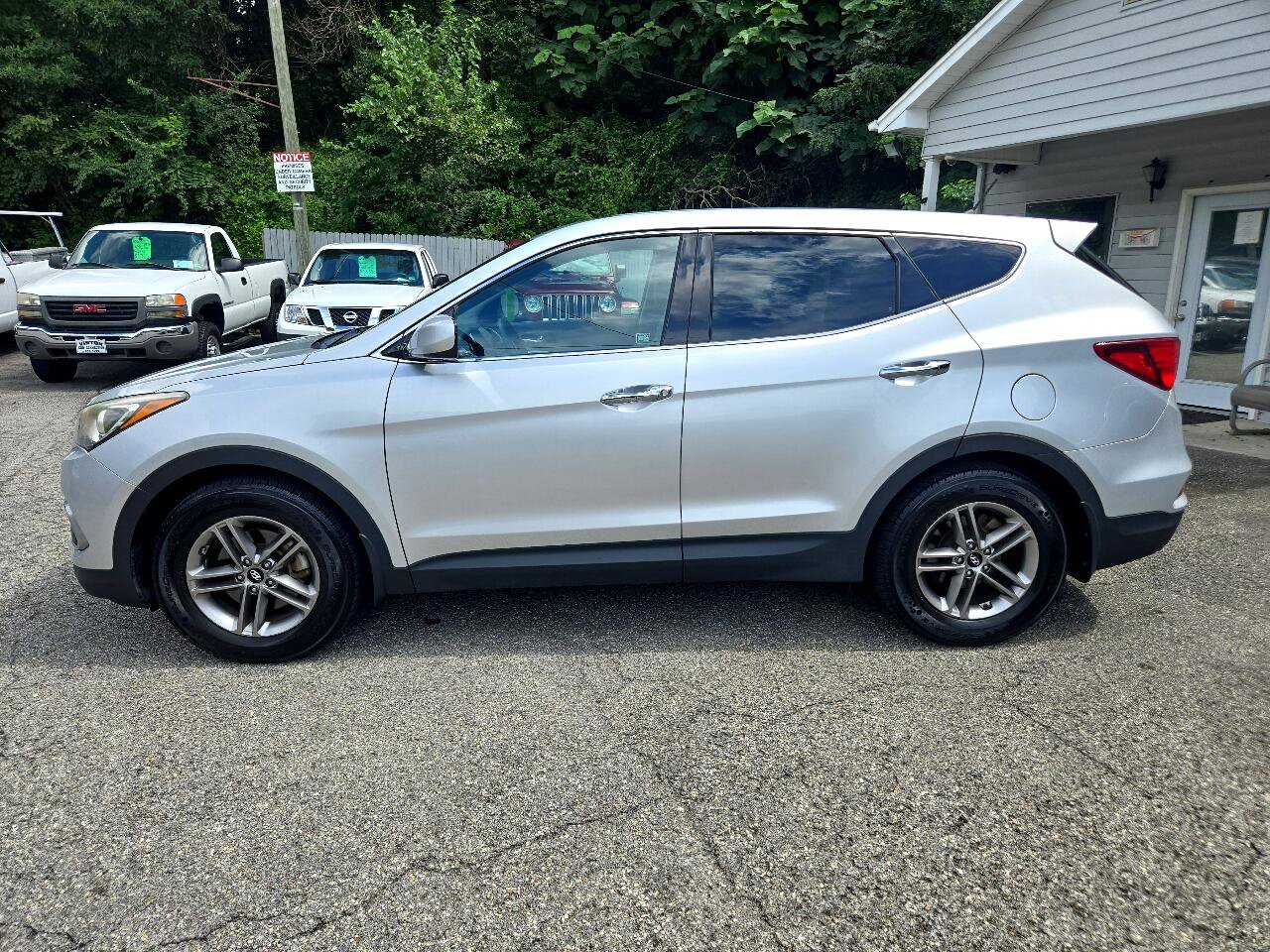 Used 2018 Hyundai Santa Fe Sport image 2