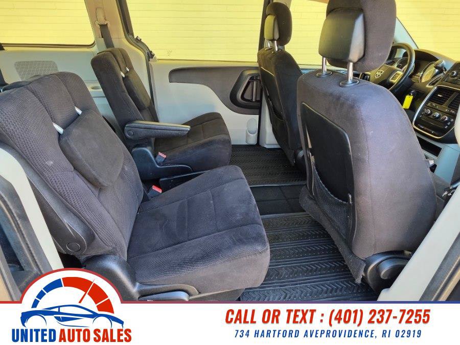 Used 2014 Dodge Grand Caravan American Value Package w/ UConnect Hands-Free Group FWD image 12