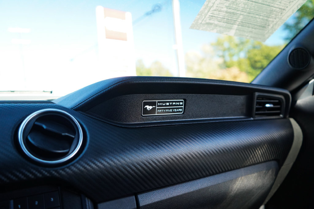 Used 2020 Ford Mustang Coupe RWD image 28