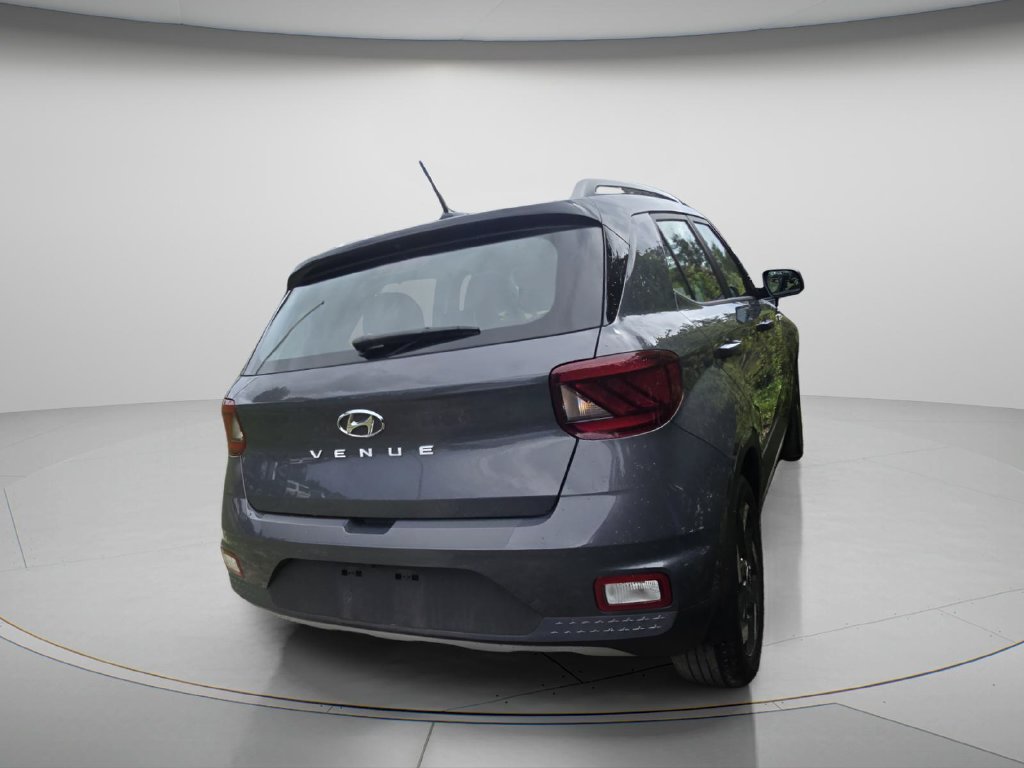 Certified 2023 Hyundai Venue Limited w/ Cargo Package FWD image 6