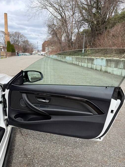 Used 2015 BMW M4 Coupe image 19