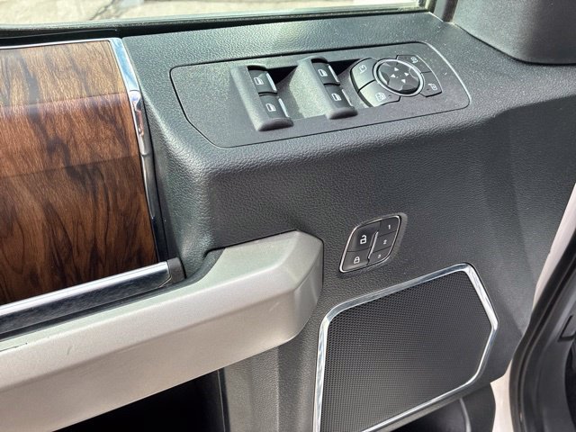Used 2019 Ford F150 Lariat w/ Equipment Group 502A Luxury AWD/4WD image 19