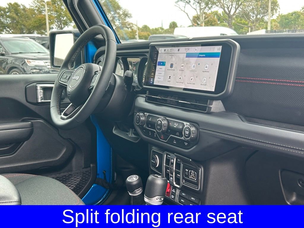 Used 2025 Jeep Wrangler Unlimited Rubicon image 24