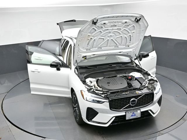 Used 2023 Volvo XC60 B5 Plus w/ Climate Package image 38