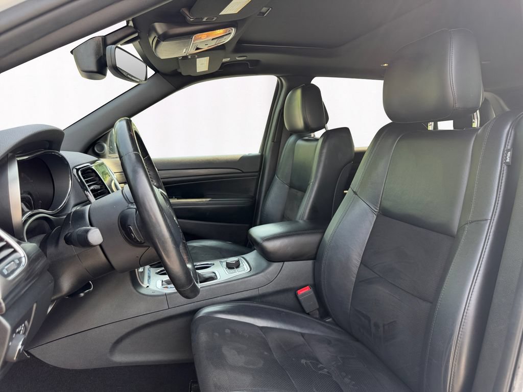 Used 2020 Jeep Grand Cherokee Altitude AWD/4WD image 9