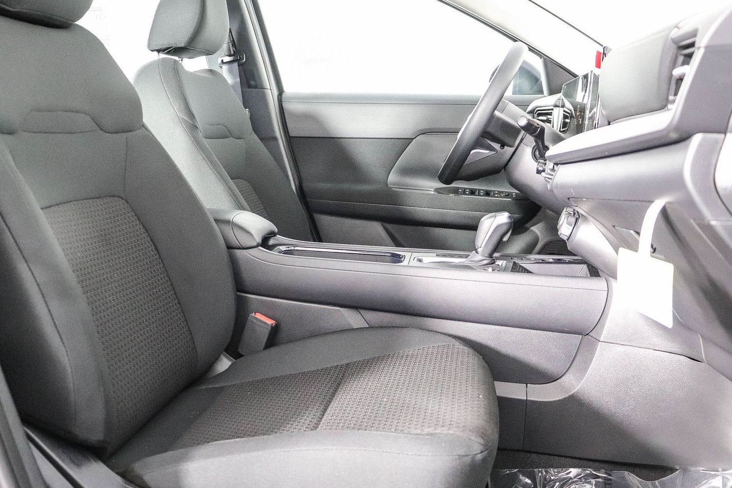 New 2027 Nissan Kicks S FWD image 18
