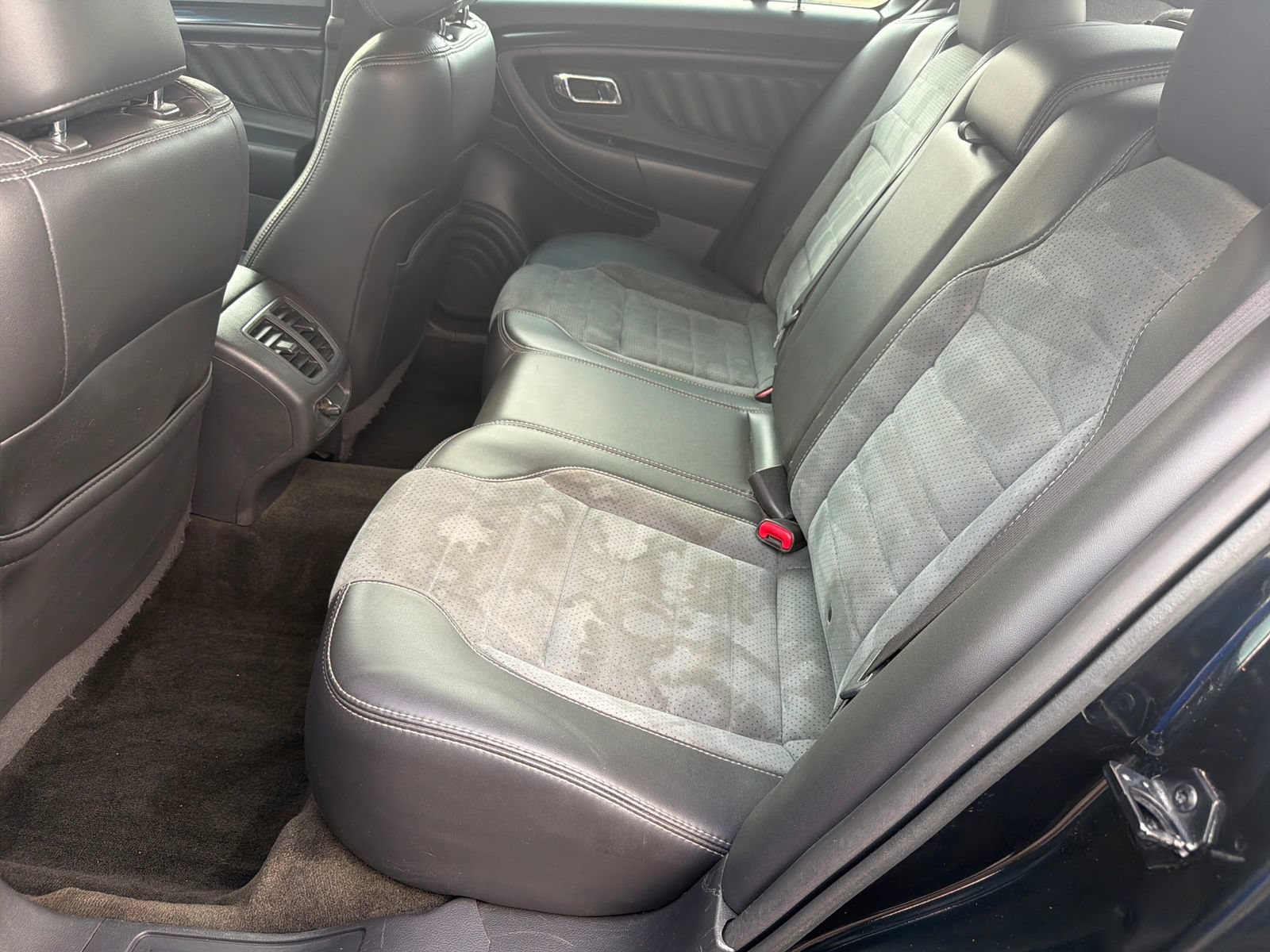 Used 2014 Ford Taurus SHO AWD/4WD image 27