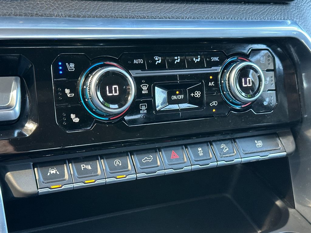 Used 2022 GMC Sierra 1500 Denali w/ Denali Reserve Package image 19