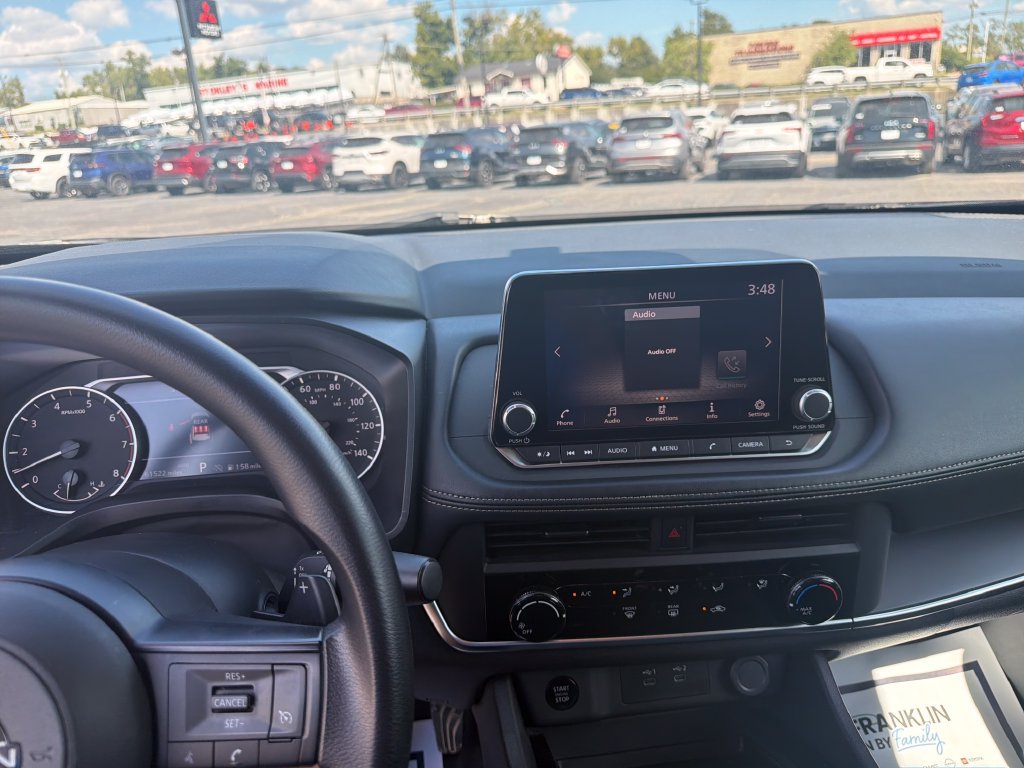 Used 2024 Nissan Rogue S AWD/4WD image 22