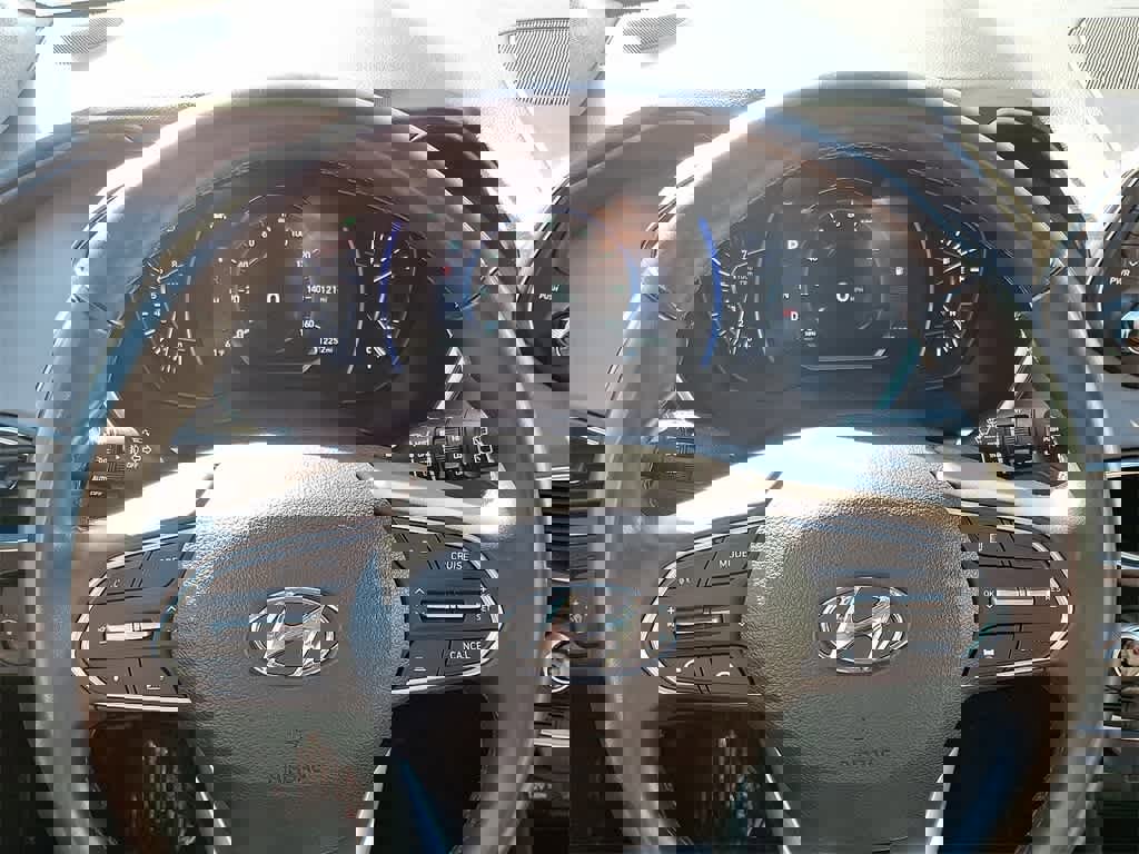 Used 2019 Hyundai Santa Fe Limited image 19