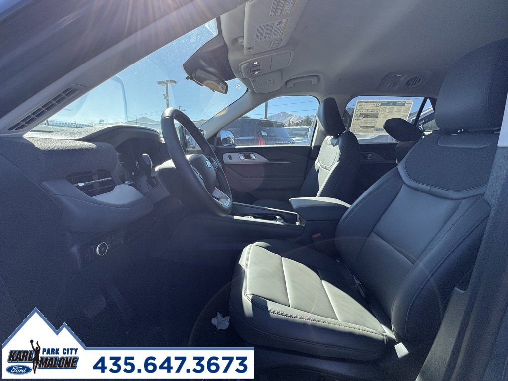 New 2025 Ford Explorer Active w/ Active Comfort Package image 10