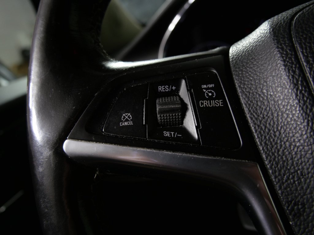 Used 2019 Buick Encore Essence FWD image 18