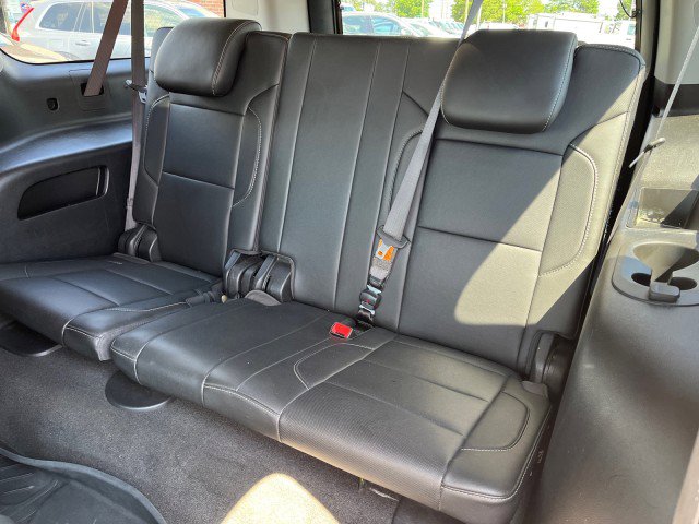 Used 2018 Chevrolet Suburban Premier AWD/4WD image 16