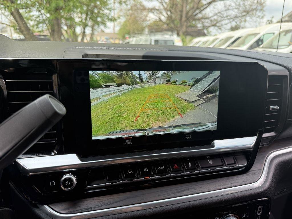 Used 2026 GMC Sierra 1500 SLT image 14