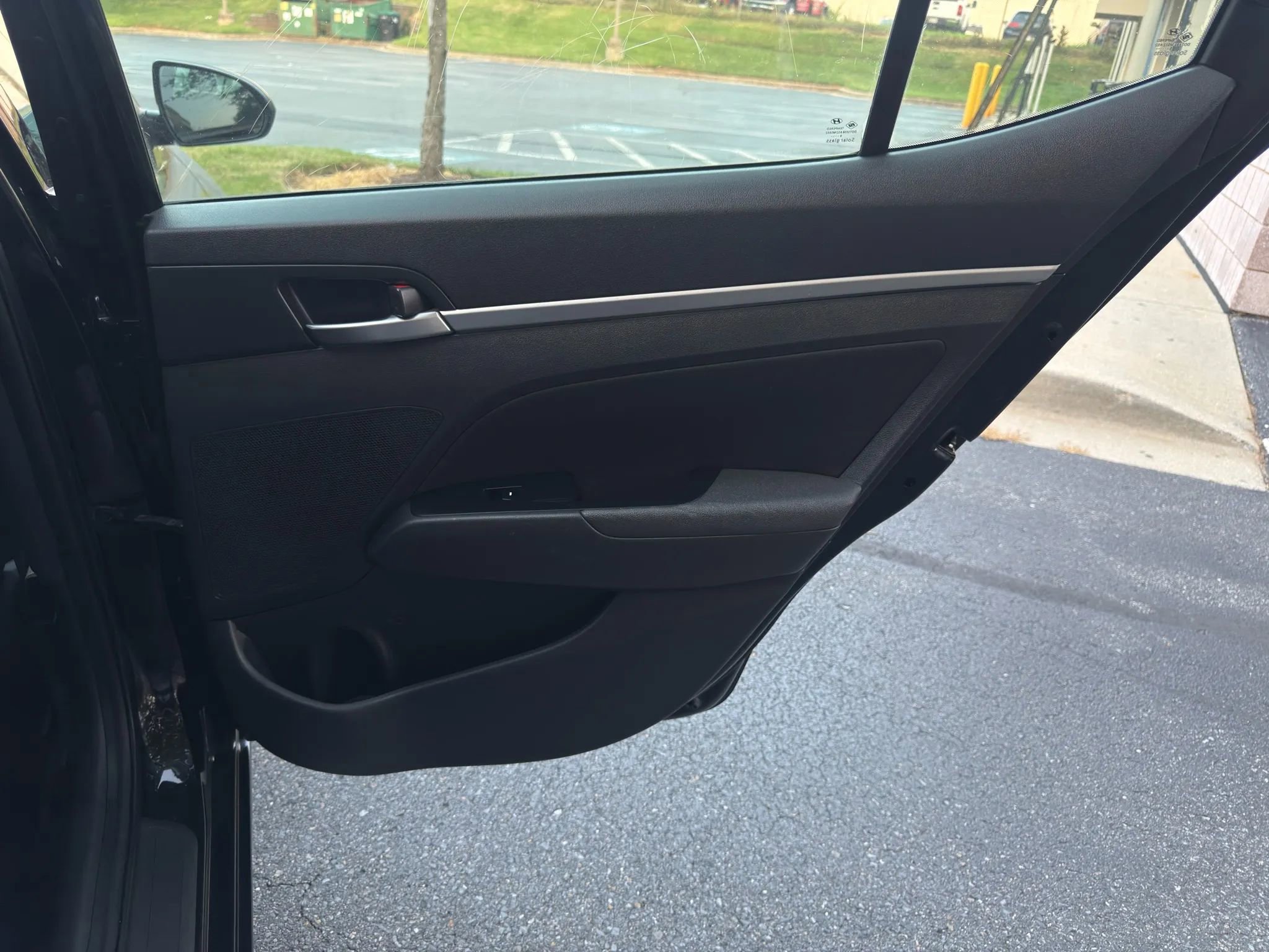 Used 2020 Hyundai Elantra SEL w/ Winter Weather Package image 25