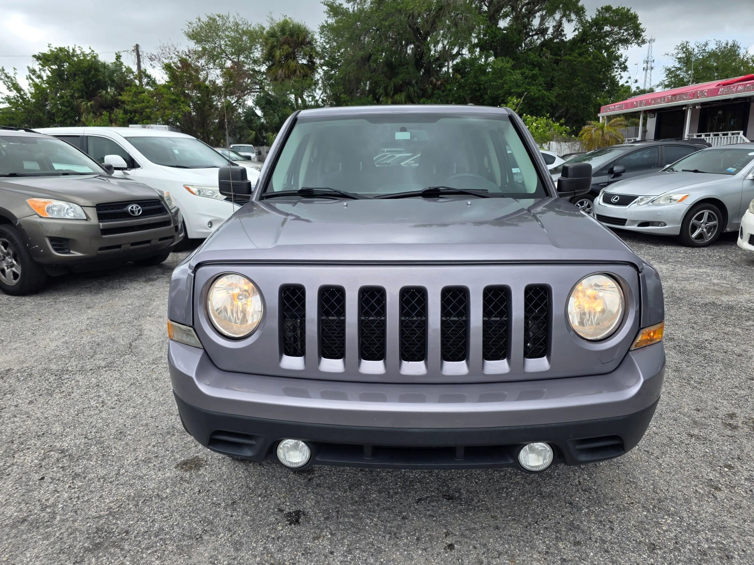 Used 2016 Jeep Patriot Sport w/ Power Value Group FWD image 2