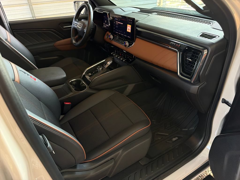 Used 2026 GMC Canyon AT4 AWD/4WD image 28