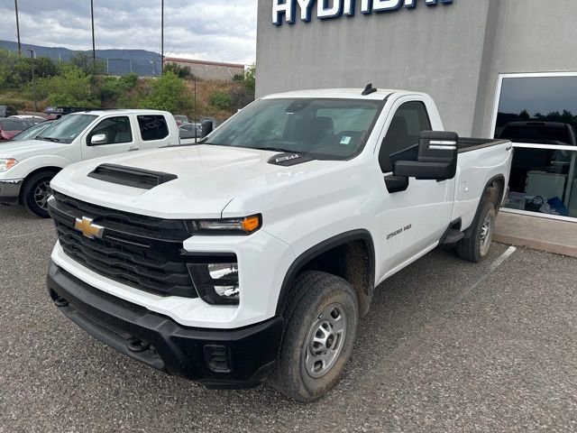 Used 2024 Chevrolet Silverado 2500 W/T image 2