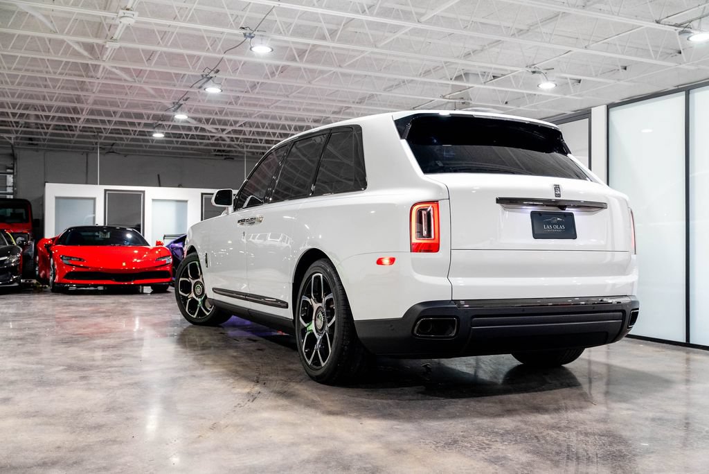 Used 2022 Rolls-Royce Cullinan Black Badge AWD/4WD image 14