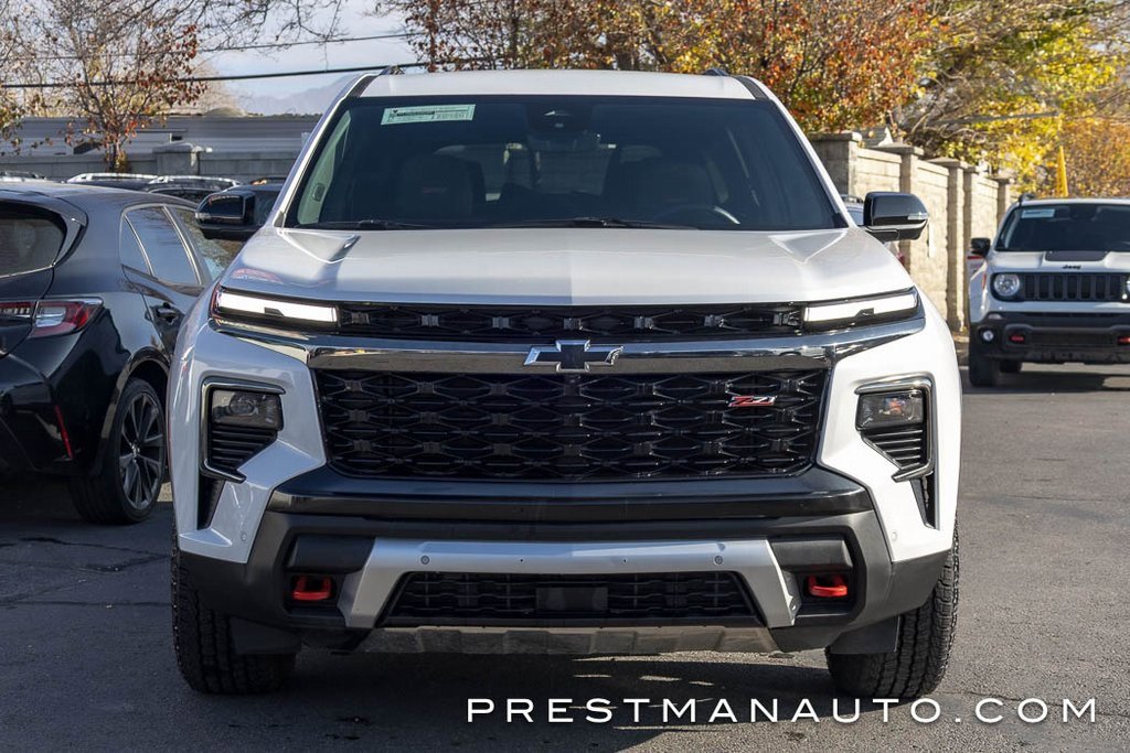 Used 2024 Chevrolet Traverse Z71 w/ Enhanced Driving Package image 12