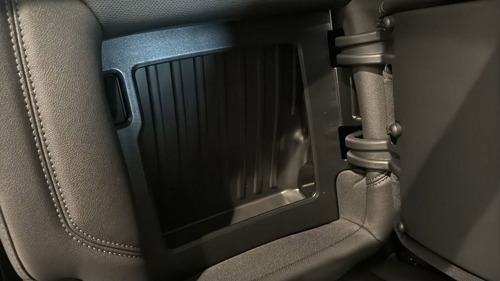New 2026 GMC Sierra 1500 SLT AWD/4WD image 15