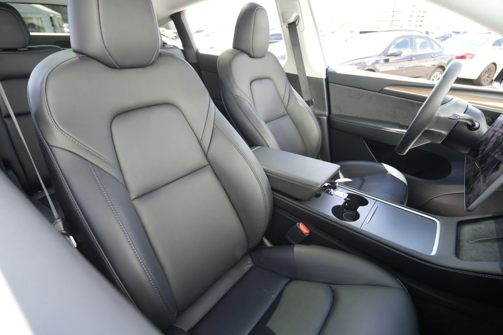 Used 2023 Tesla Model Y Long Range image 29