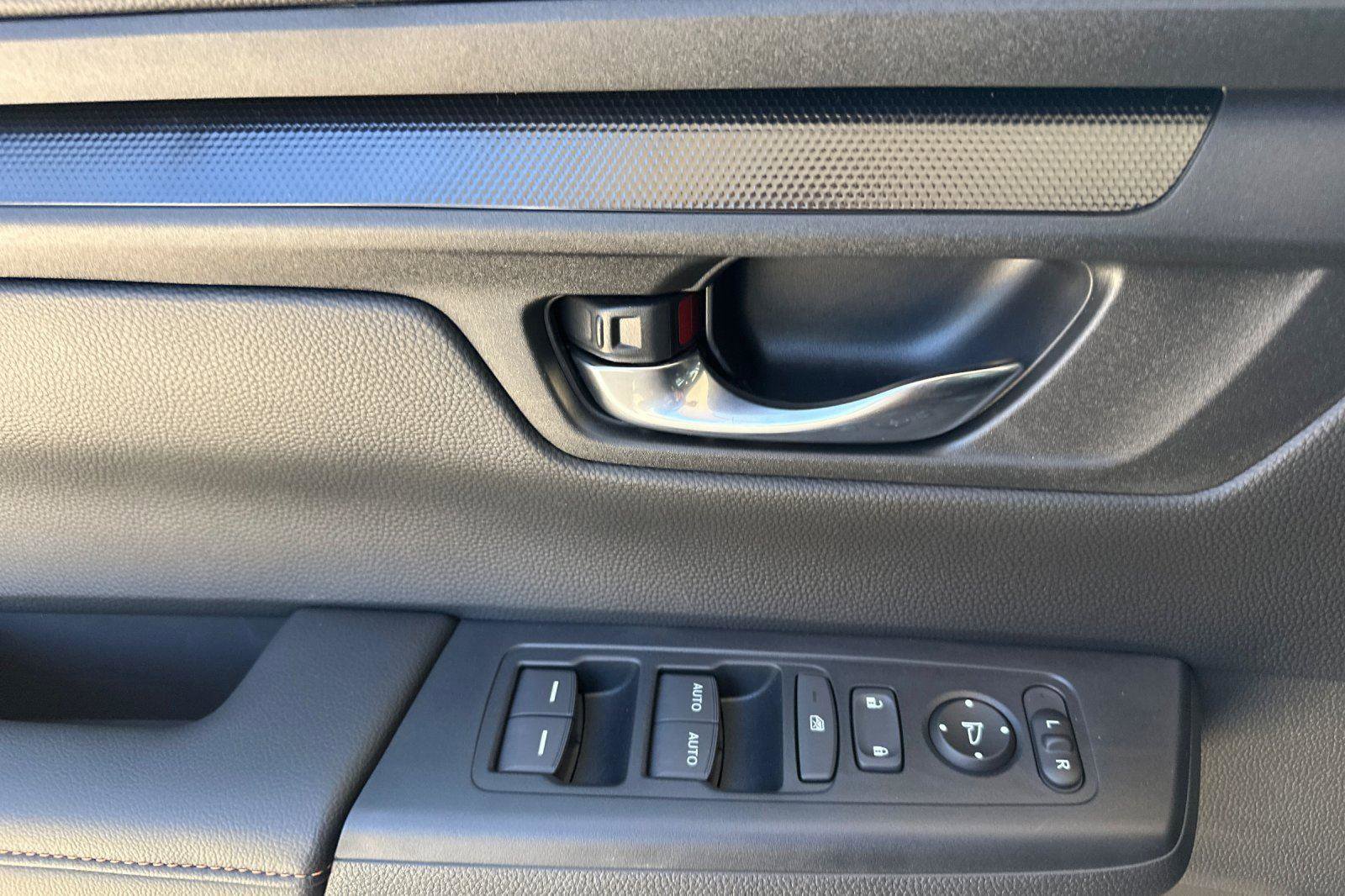 Certified 2026 Honda CR-V TrailSport image 9
