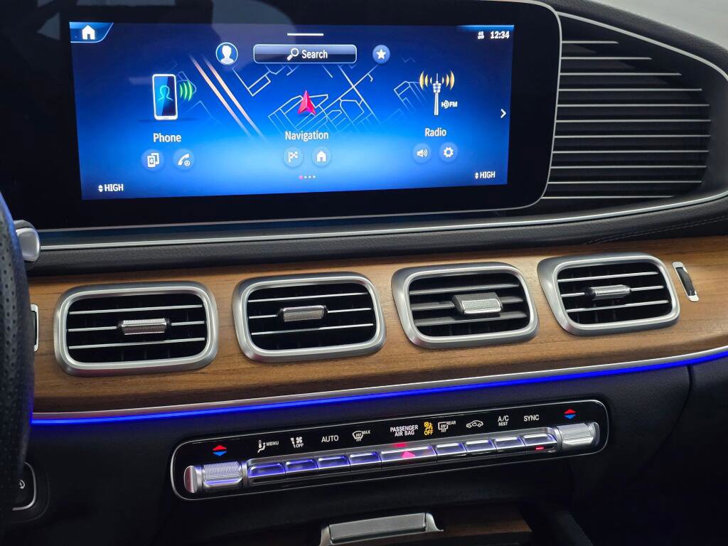 Used 2024 Mercedes-Benz GLS 450 4MATIC image 15