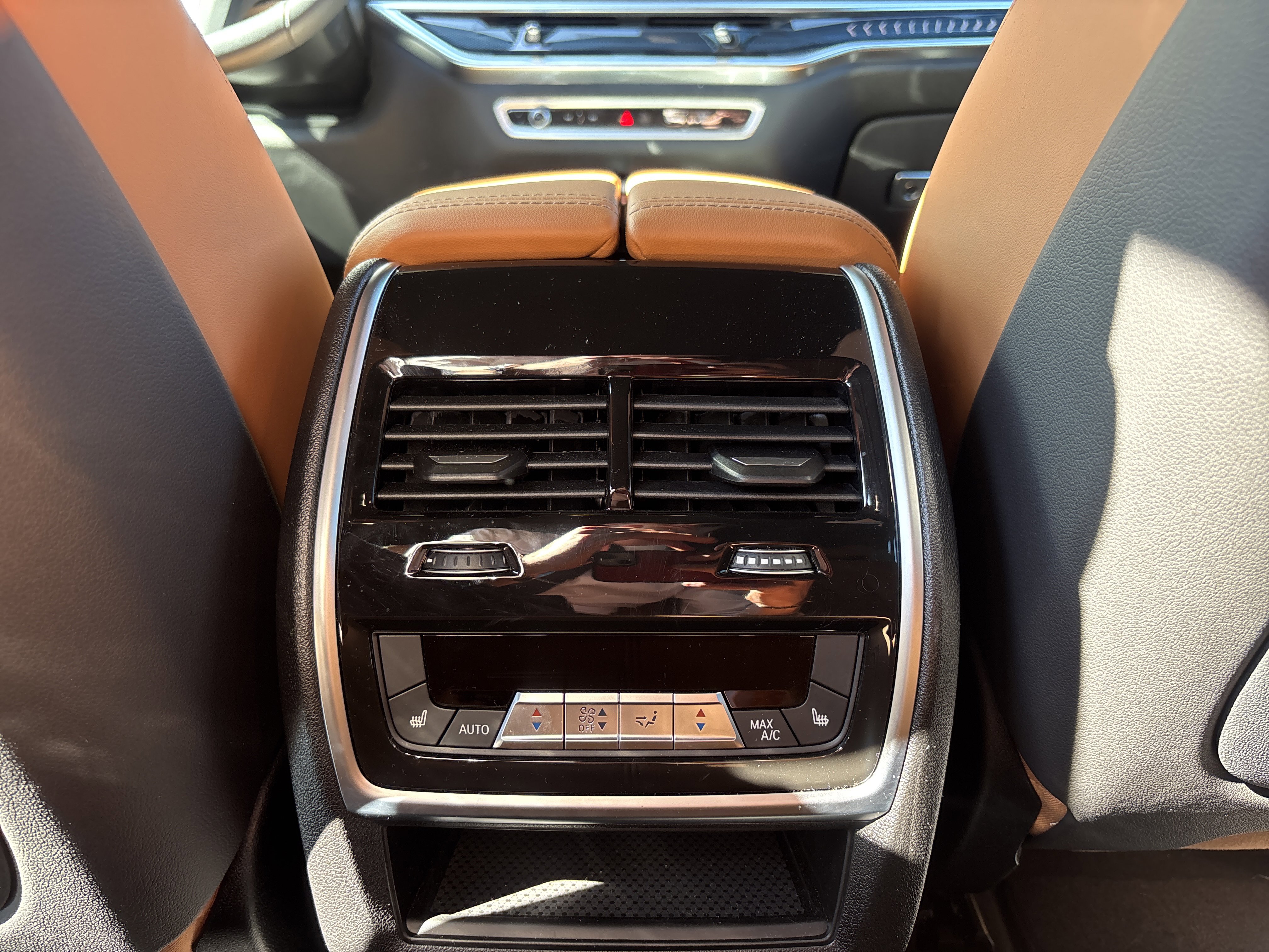 Used 2026 BMW X5 xDrive50e image 24