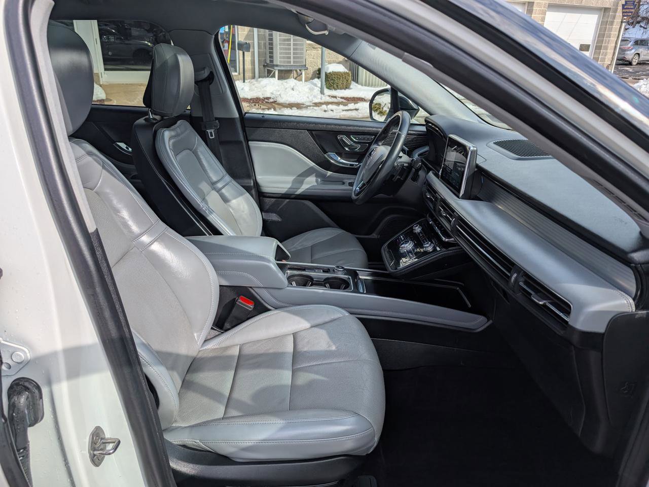 Used 2020 Lincoln Corsair AWD w/ Premium Package image 26