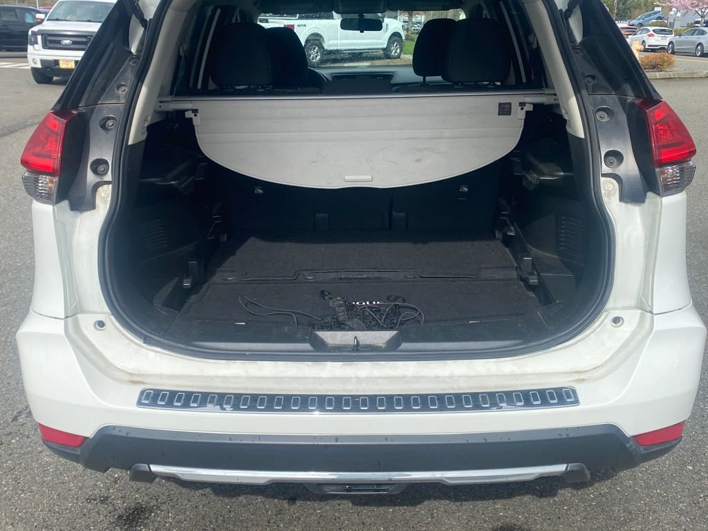 Used 2017 Nissan Rogue SV image 29