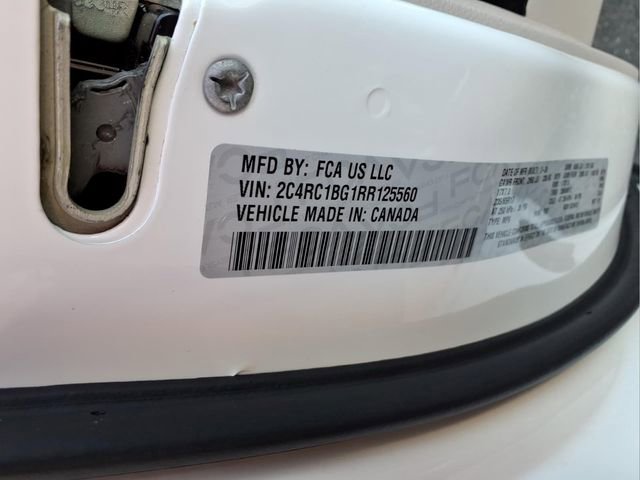 Used 2024 Chrysler Pacifica Touring-L image 35