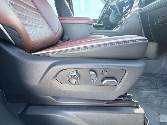 Used 2024 GMC Sierra 2500 Denali Ultimate AWD/4WD image 33