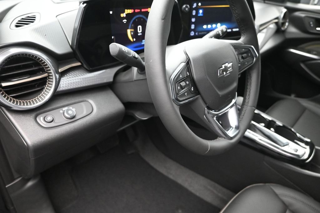 New 2026 Chevrolet Trax ACTIV w/ Driver Confidence Package FWD image 12
