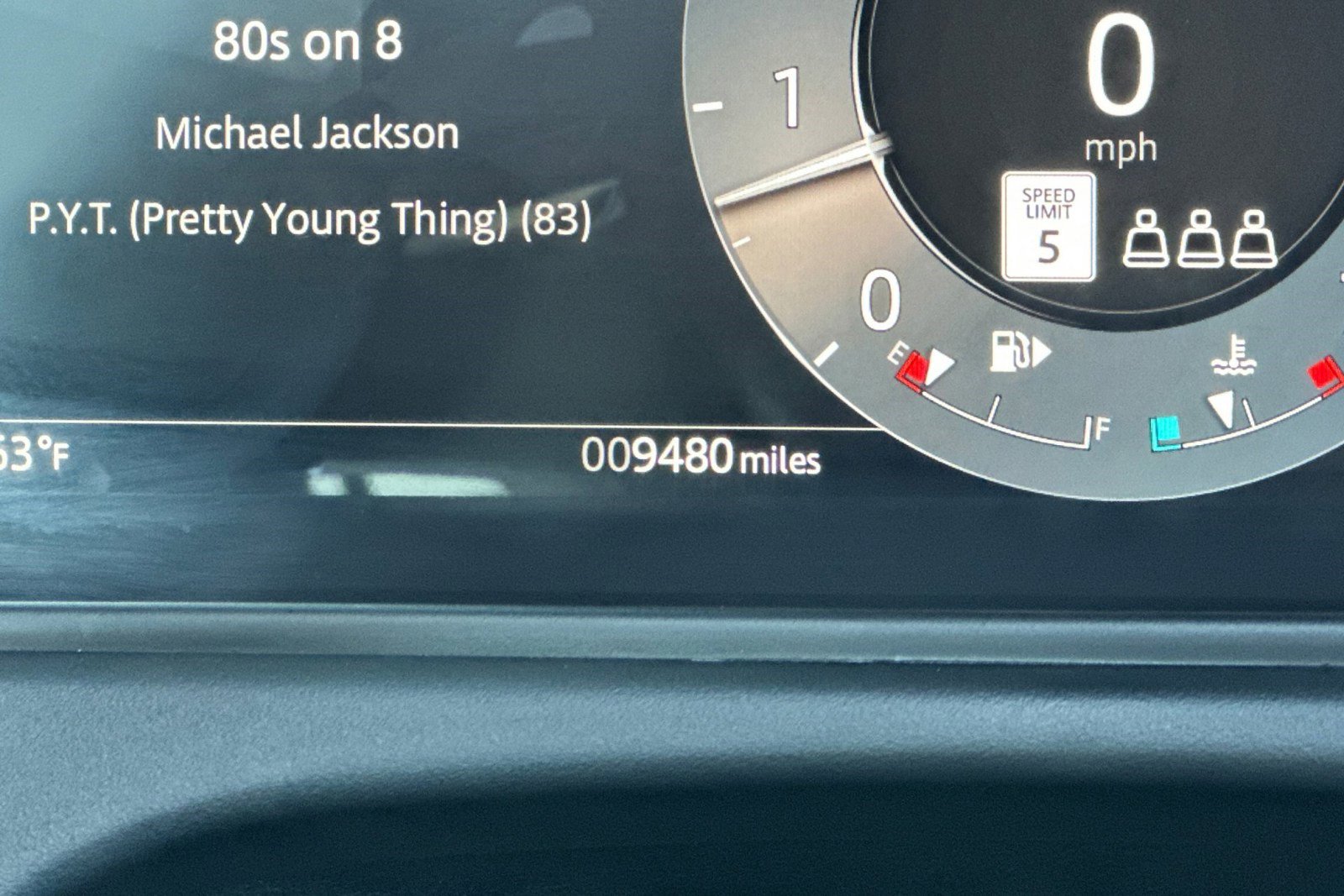 Certified 2025 Land Rover Range Rover Velar S image 35