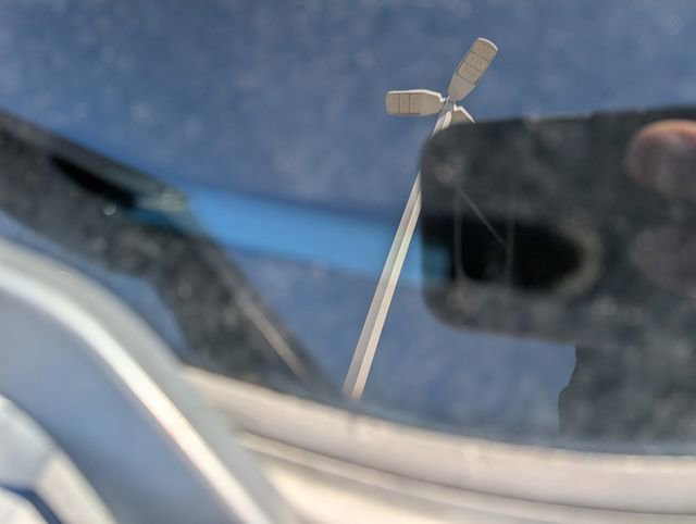 Used 2005 Toyota Matrix XR image 23