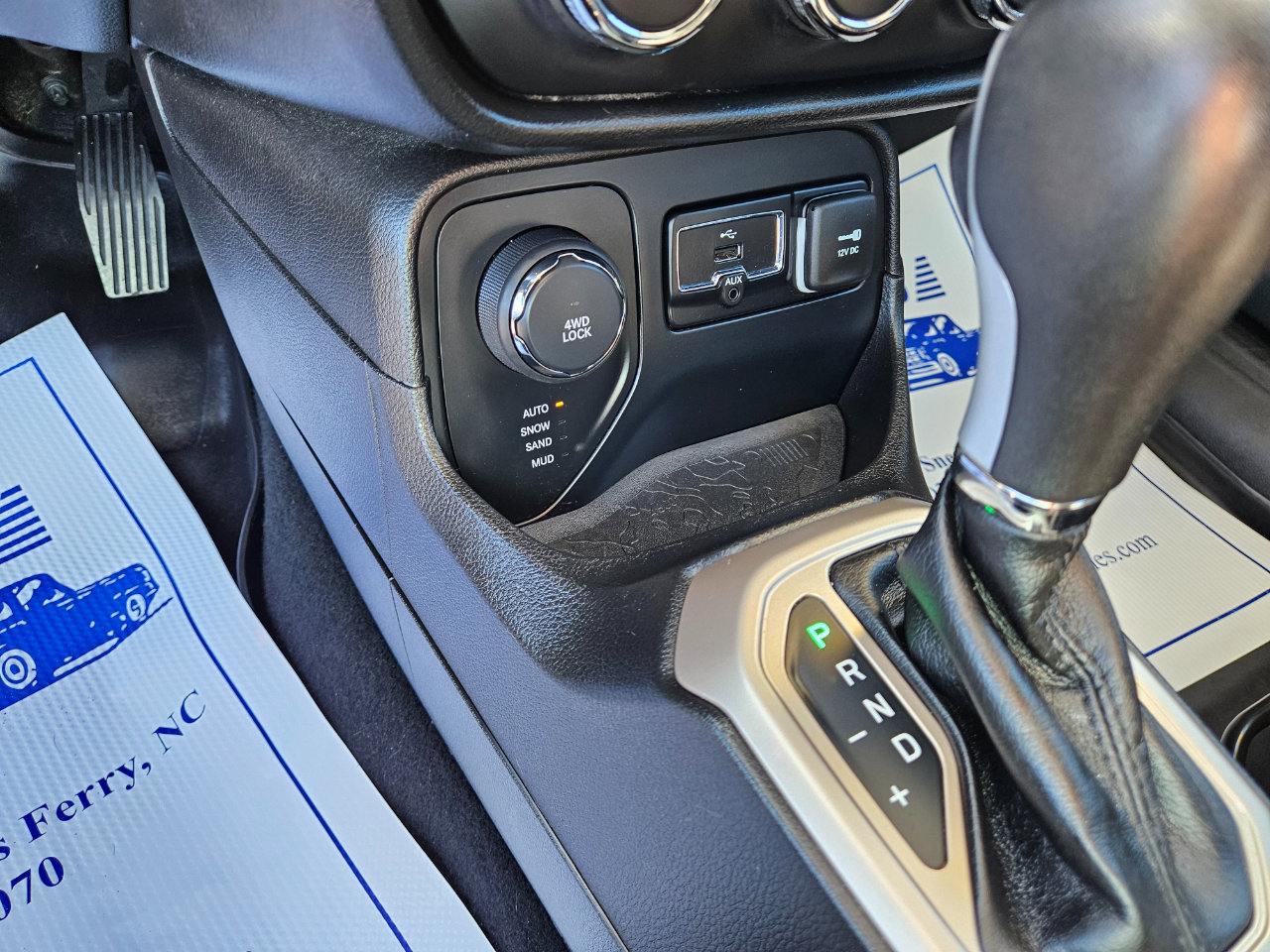 Used 2016 Jeep Renegade 75th Anniversary image 24